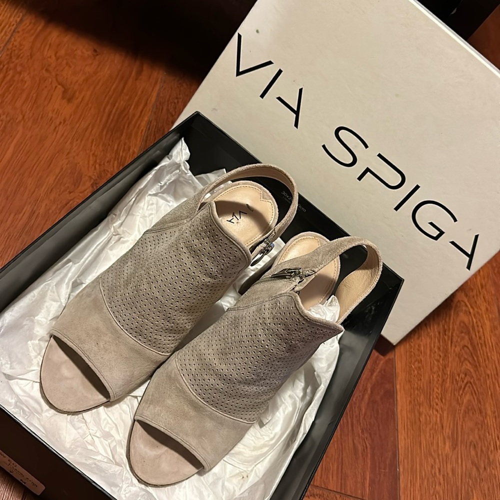 Via Spiga, Gaze block heel sandal, Straw, purchased from Nordstrom. Size 7